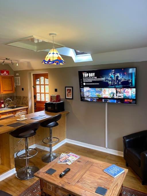 Bear Cottage, Tyn Y Cwm Apartment *